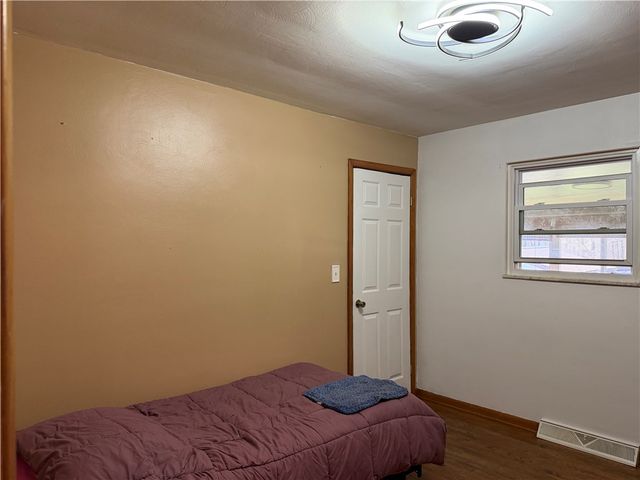 1051 S Lake Rd, Jefferson Twp, PA 16137