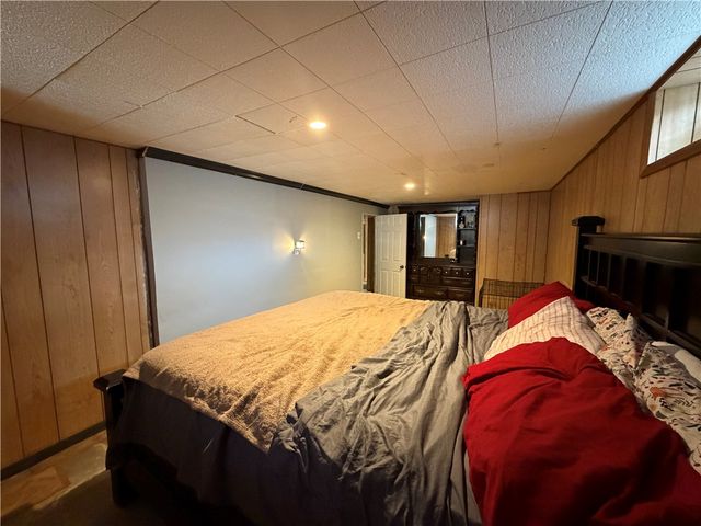 1051 S Lake Rd, Jefferson Twp, PA 16137