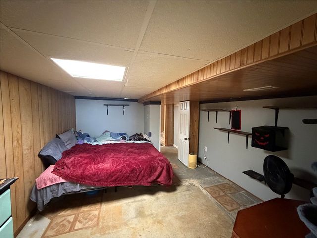 1051 S Lake Rd, Jefferson Twp, PA 16137