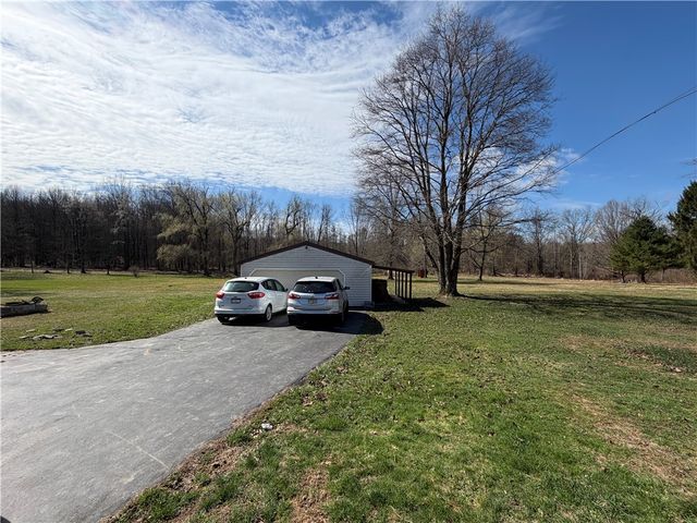 1051 S Lake Rd, Jefferson Twp, PA 16137