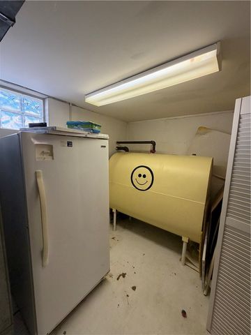 1051 S Lake Rd, Jefferson Twp, PA 16137