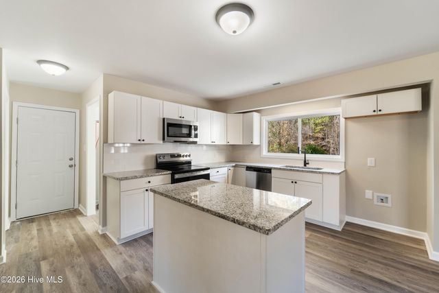 108 Sandy Creek Drive, Leland, NC 28451