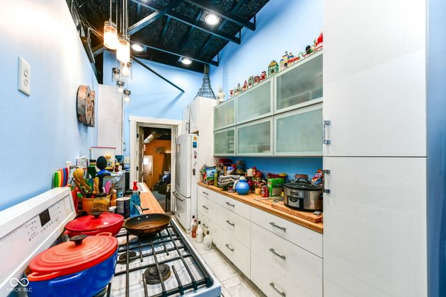 2421 Central Avenue, Indianapolis, IN 46205