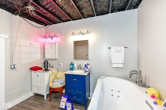 2421 Central Avenue, Indianapolis, IN 46205