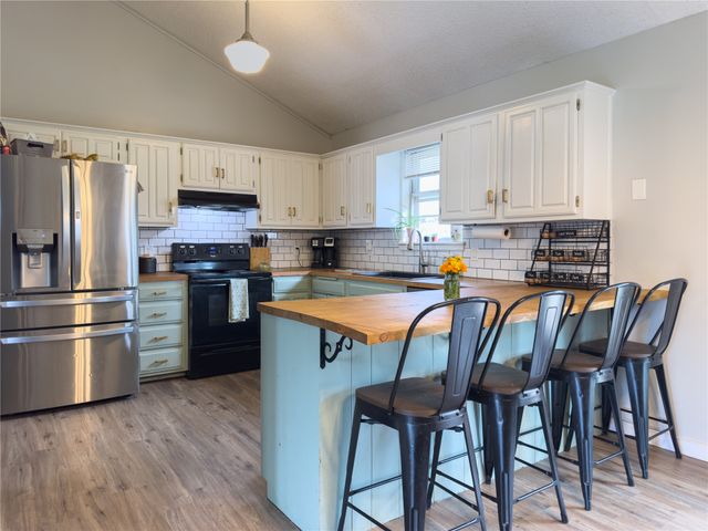 704 W Vicksburg Street, Broken Arrow, OK 74011