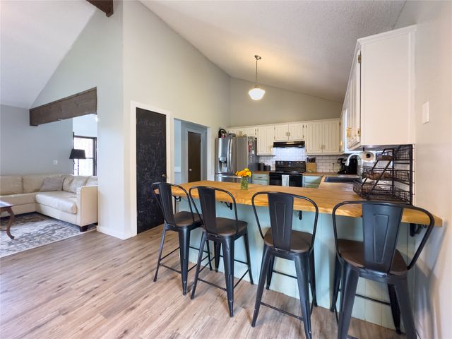 704 W Vicksburg Street, Broken Arrow, OK 74011