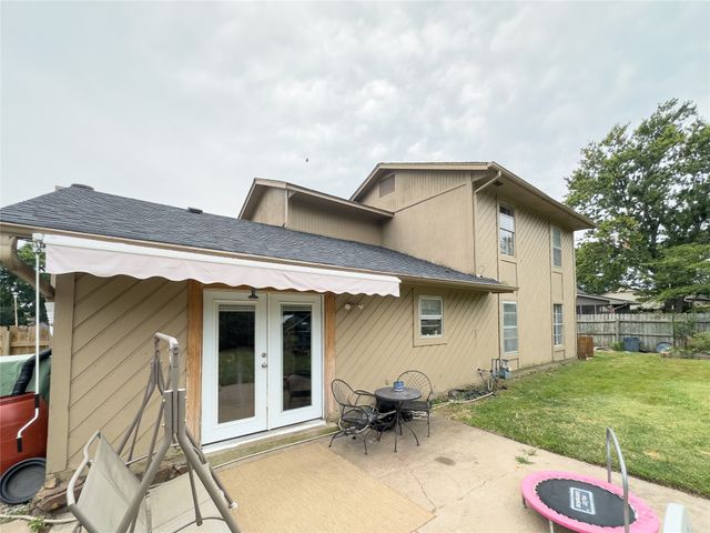 704 W Vicksburg Street, Broken Arrow, OK 74011
