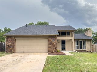 704 W Vicksburg Street, Broken Arrow, OK 74011