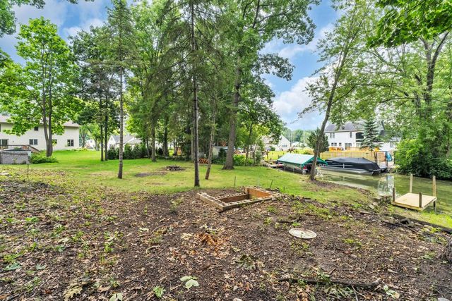 30215 Forest DRIVE, Burlington, WI 53105