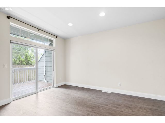12312 Sw MEADER Way, Beaverton, OR 97008