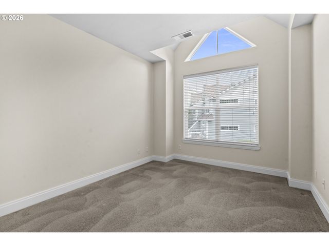 12312 Sw MEADER Way, Beaverton, OR 97008