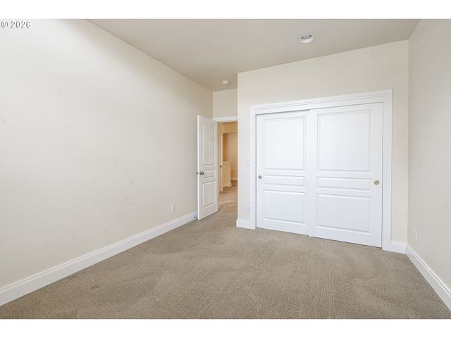 12312 Sw MEADER Way, Beaverton, OR 97008