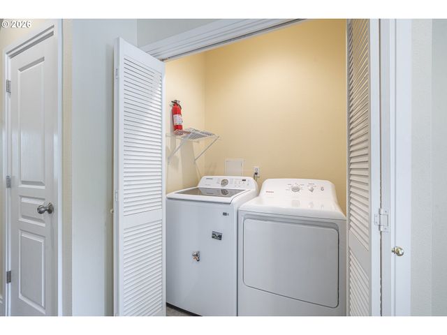 12312 Sw MEADER Way, Beaverton, OR 97008