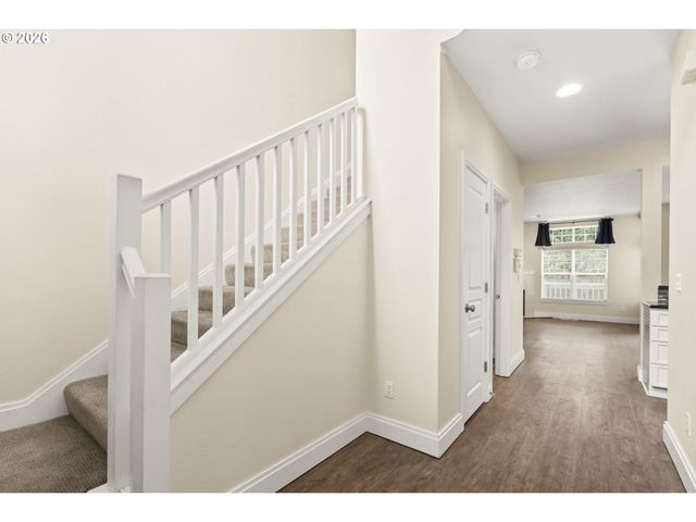 12312 Sw MEADER Way, Beaverton, OR 97008
