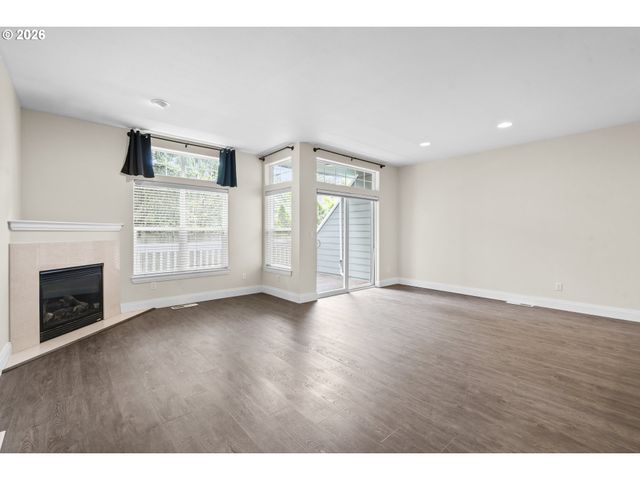 12312 Sw MEADER Way, Beaverton, OR 97008