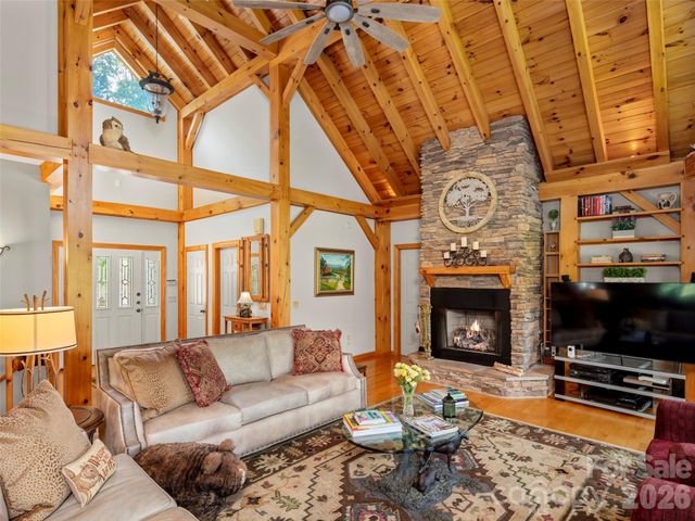 33 Banker Drive, Waynesville, NC 28786