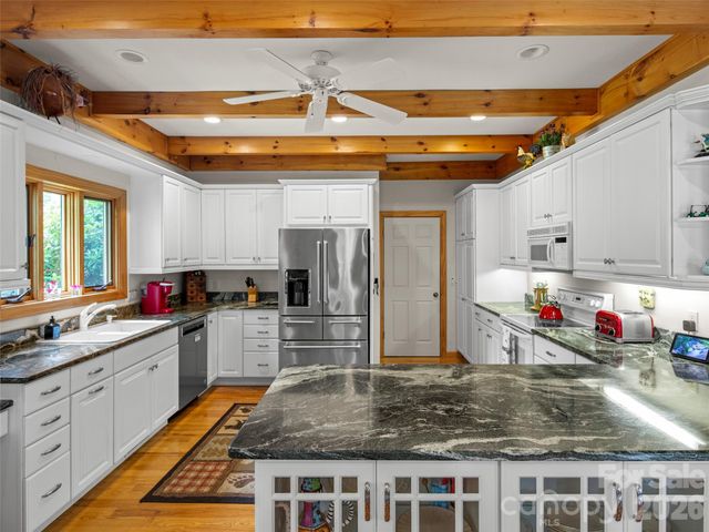 33 Banker Drive, Waynesville, NC 28786