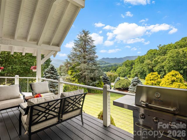 33 Banker Drive, Waynesville, NC 28786