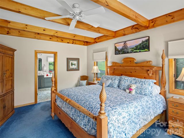 33 Banker Drive, Waynesville, NC 28786