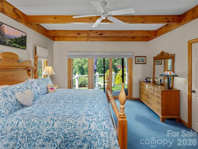 33 Banker Drive, Waynesville, NC 28786