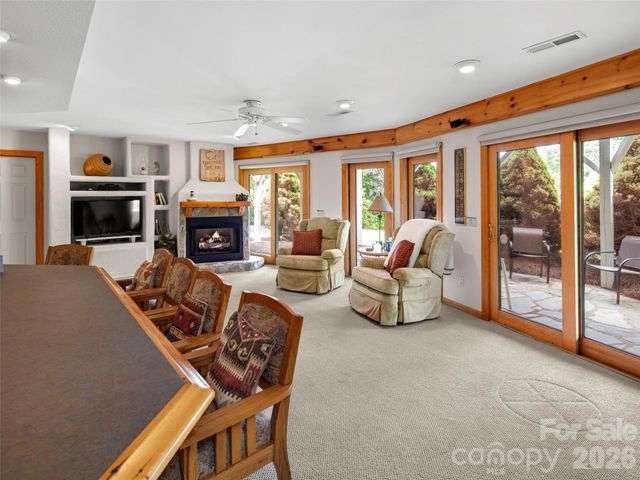 33 Banker Drive, Waynesville, NC 28786