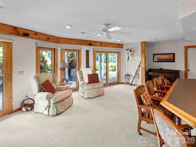 33 Banker Drive, Waynesville, NC 28786