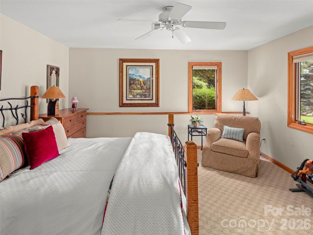 33 Banker Drive, Waynesville, NC 28786
