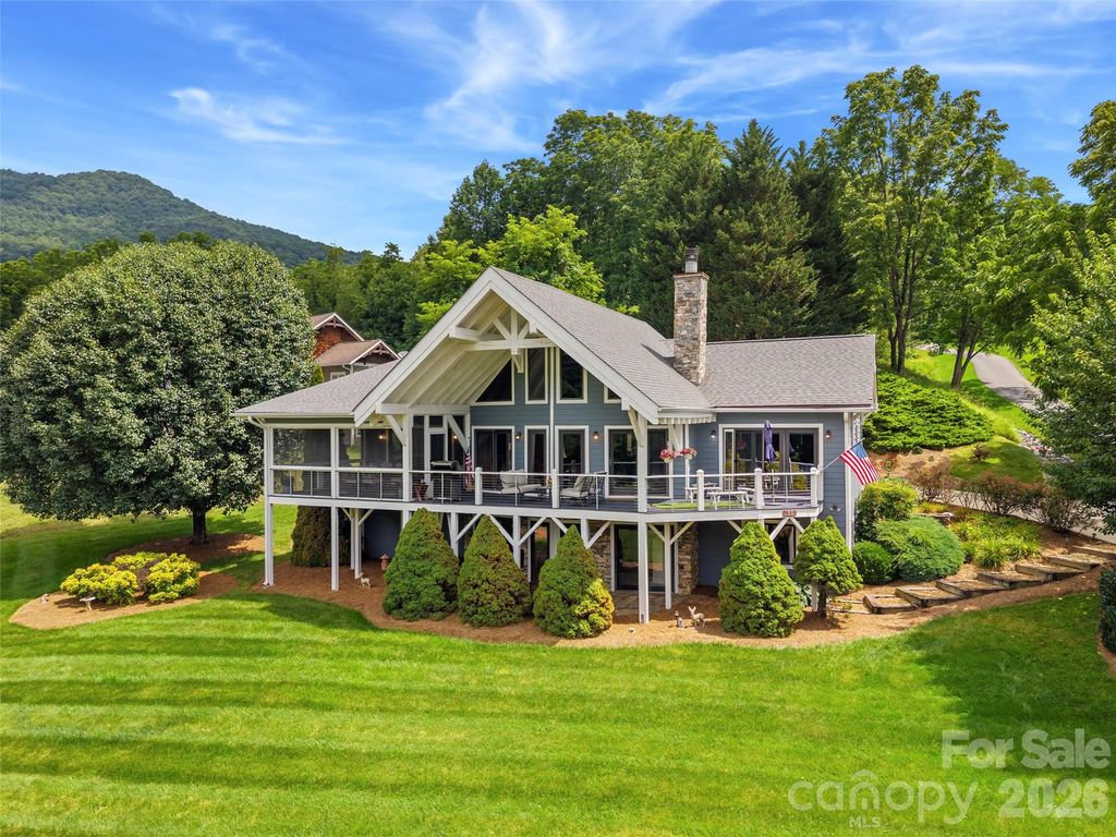 33 Banker Drive, Waynesville, NC 28786