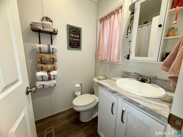 40 Matthews Street TRLR 30, Bristol, CT 06010