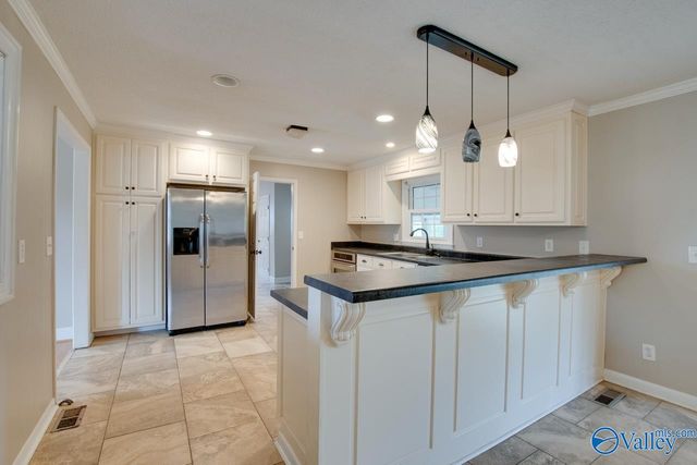 2107 Edinburgh Drive, Huntsville, AL 35803