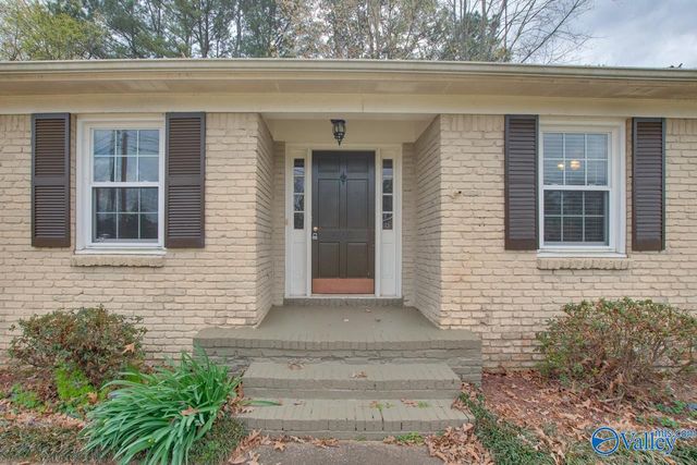2107 Edinburgh Drive, Huntsville, AL 35803