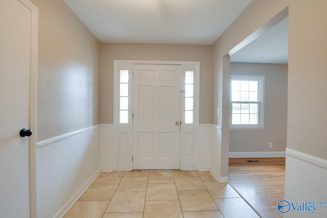 2107 Edinburgh Drive, Huntsville, AL 35803