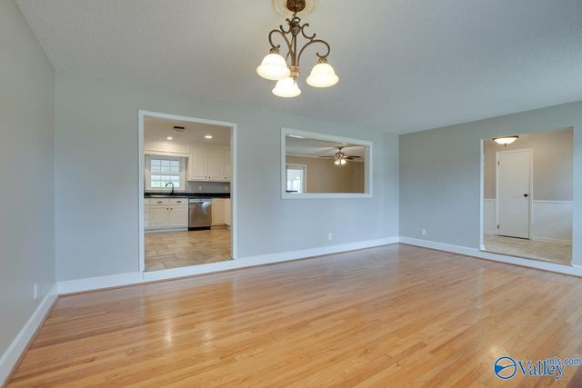 2107 Edinburgh Drive, Huntsville, AL 35803