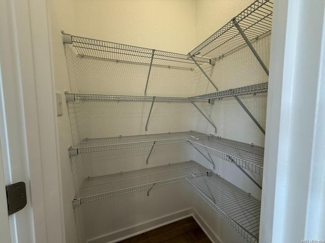 111 Peeps Ct., Adkins, TX 78101