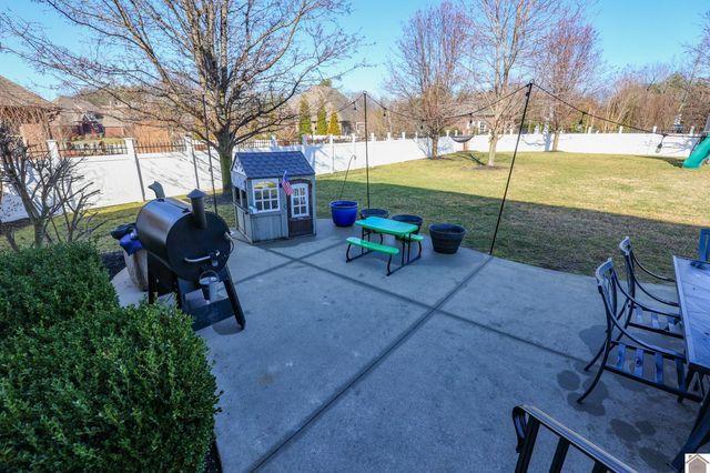 6601 Tuscan Rd, Paducah, KY 42001