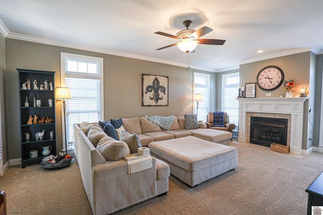 6601 Tuscan Rd, Paducah, KY 42001