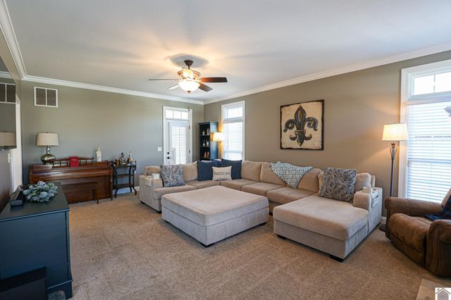 6601 Tuscan Rd, Paducah, KY 42001