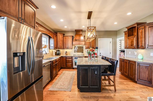 6601 Tuscan Rd, Paducah, KY 42001