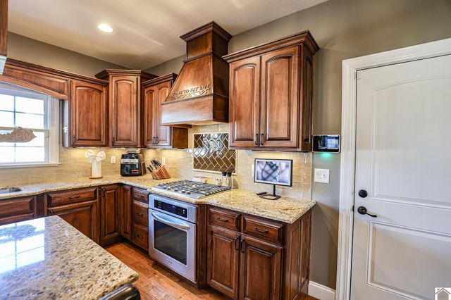 6601 Tuscan Rd, Paducah, KY 42001