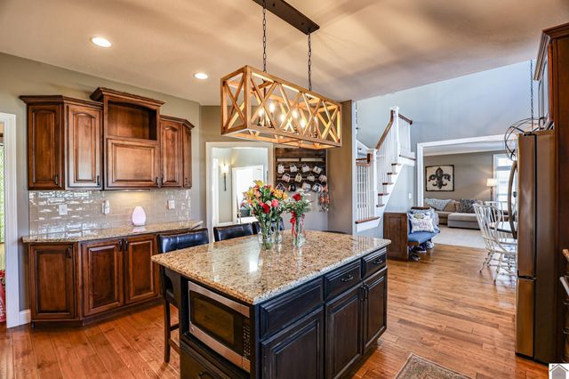 6601 Tuscan Rd, Paducah, KY 42001