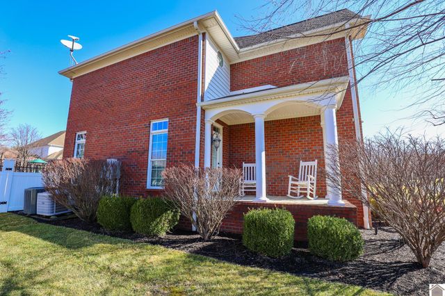 6601 Tuscan Rd, Paducah, KY 42001