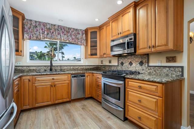 6261 CRYSTAL LAKE AVE, San Diego, CA 92119