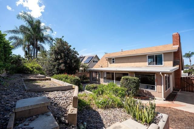 6261 CRYSTAL LAKE AVE, San Diego, CA 92119