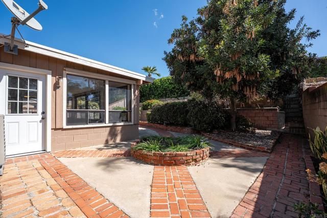 6261 CRYSTAL LAKE AVE, San Diego, CA 92119