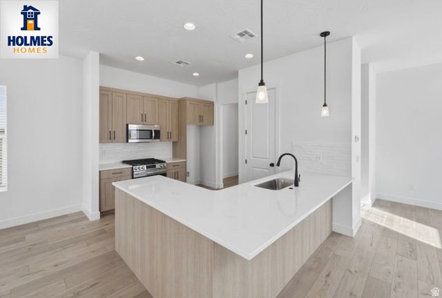636 W CANYON PINE DR, St. George, UT 84790