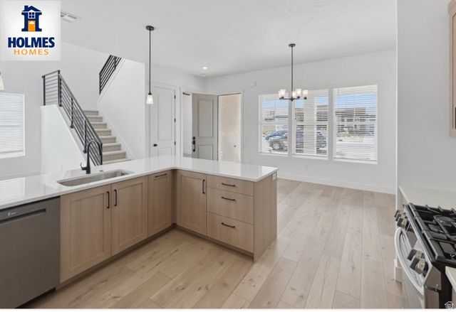 636 W CANYON PINE DR, St. George, UT 84790