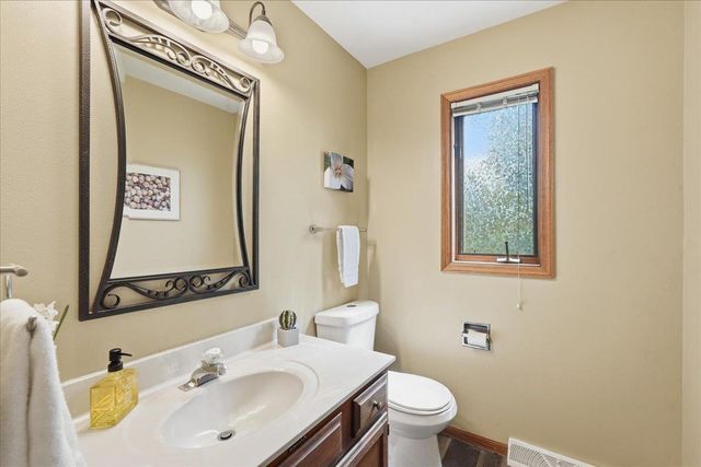 6002 Lynbrook Lane, Madison, WI 53719