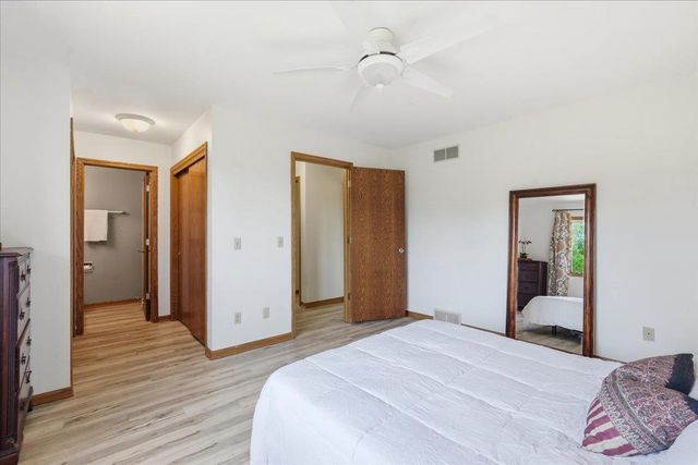 6002 Lynbrook Lane, Madison, WI 53719