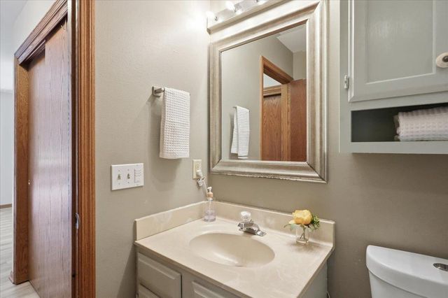 6002 Lynbrook Lane, Madison, WI 53719