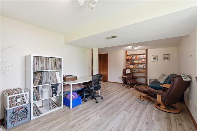 6002 Lynbrook Lane, Madison, WI 53719